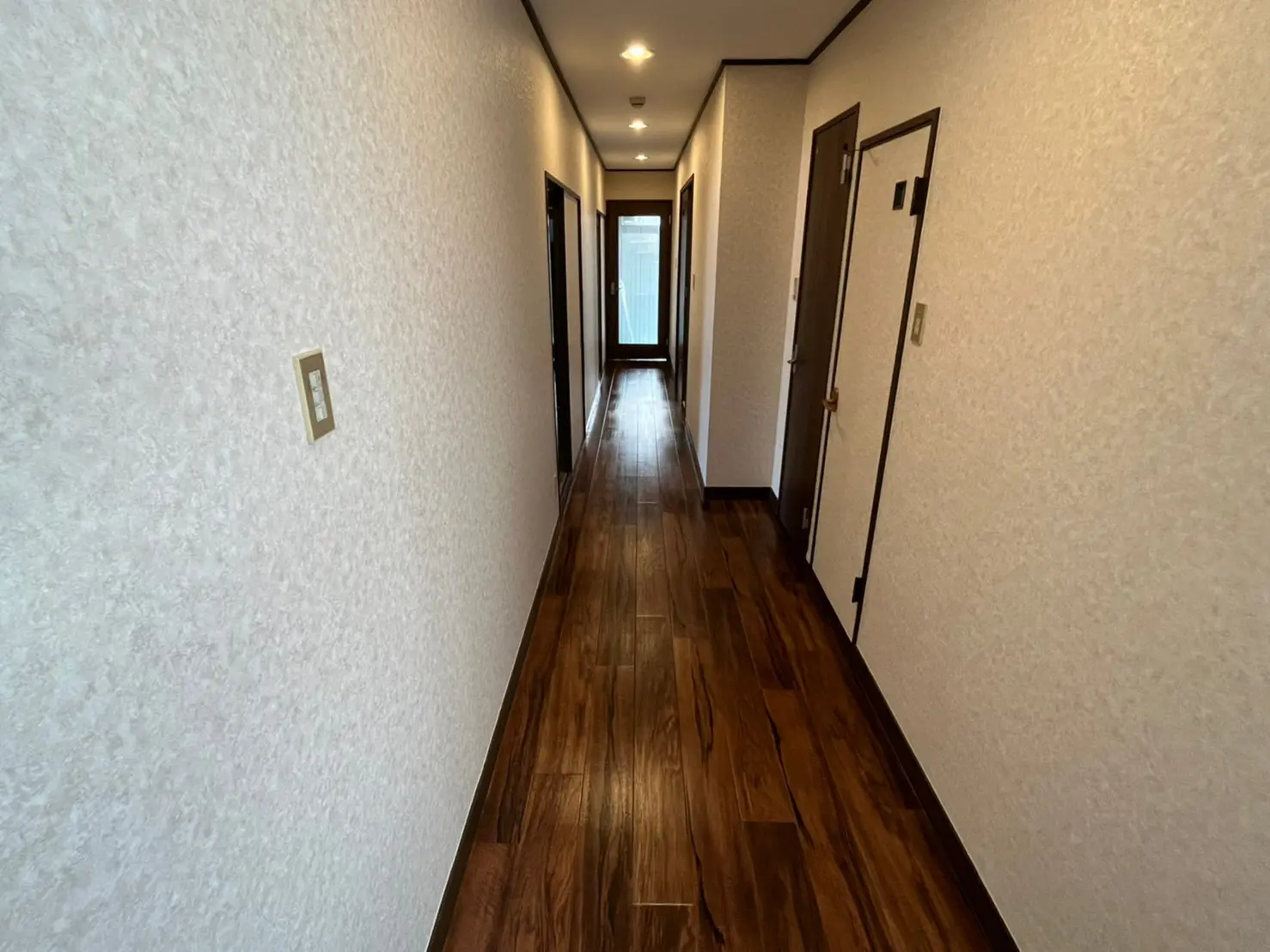 【広島リフォームの匠】マンション廊下リフォーム
