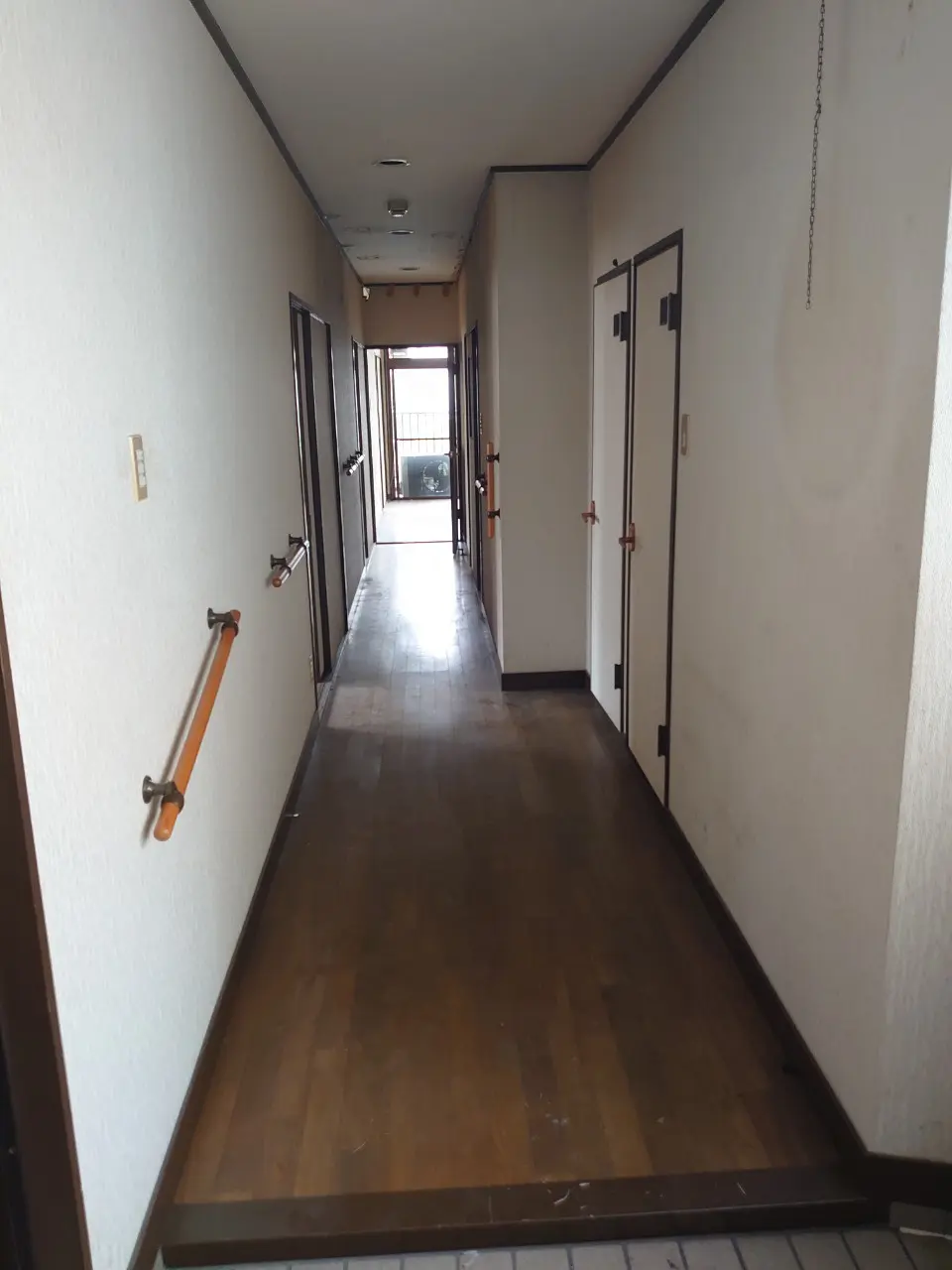 【広島リフォームの匠】マンション廊下リフォーム